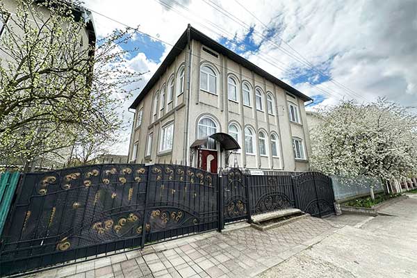 Дом престарелых Ивано-Франковск Дом престарелых Ивано-Франковск